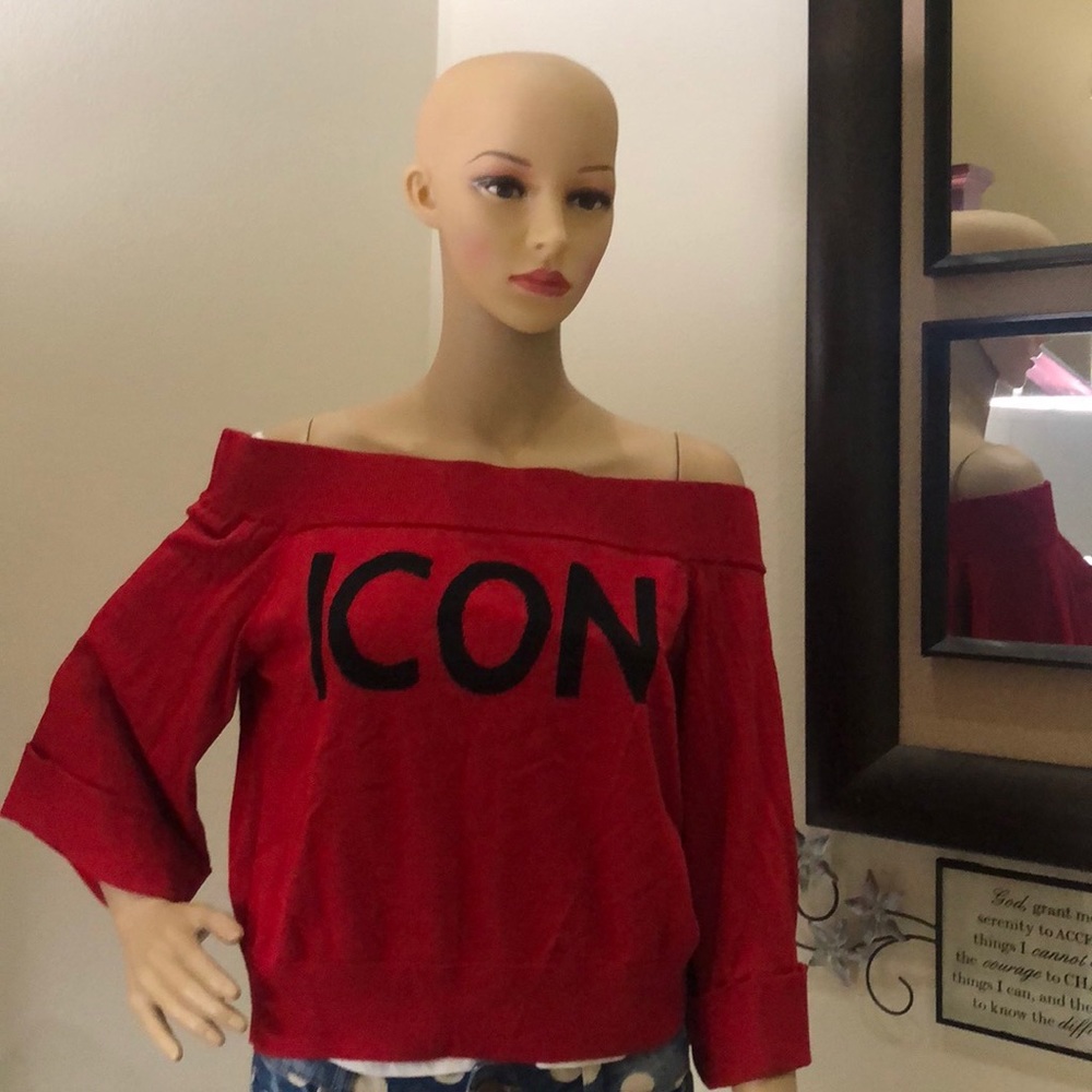 New York & Company Red Crop top Size M